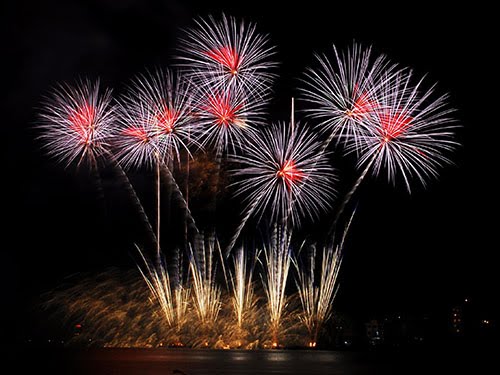 Đội thi đến từ &Uacute;c gi&agrave;nh giải nhất tr&igrave;nh diễn ph&aacute;o hoa quốc tế Đ&agrave; Nẵng 2015