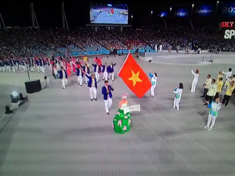 Phần biểu diễn của Đoàn TTVN tại lễ khai mạc