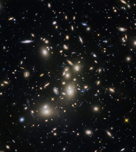 C&aacute;c thi&ecirc;n h&agrave; mờ nhạt nhất v&agrave; h&igrave;nh th&agrave;nh sớm nhất trong vũ trụ. Ảnh: Hubble