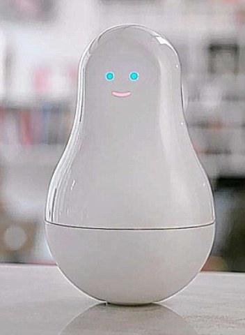 Robot tr&ocirc;ng trẻ sẽ l&agrave; c&aacute;nh tay phải của bạn trong việc chăm s&oacute;c con c&aacute;i