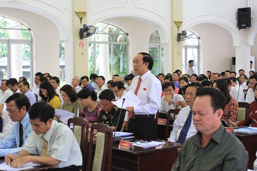 Đại biểu Nguyễn Đăng Hải ph&aacute;t biểu &yacute; kiến tại kỳ họp. Ảnh Th&ugrave;y Linh