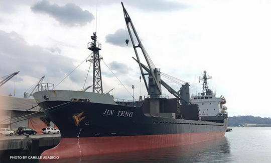 T&agrave;u Jin Teng của Triều Ti&ecirc;n đang bị tạm giữ tại cảng Subic