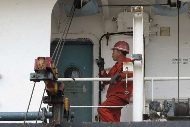 Một thủy thủ Triều Ti&ecirc;n tr&ecirc;n t&agrave;u Jin Teng