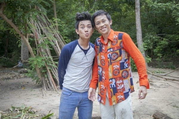 Hai cha con Ho&agrave;i Linh, Ho&agrave;i L&acirc;m song kiếm hợp b&iacute;ch trong phim Tết 2015