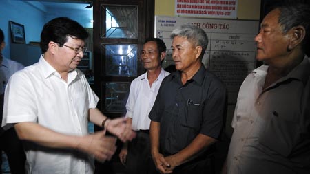 pho-thu-tuong-trinh-dinh-dung-tham-ba-con-ngu-dan-quang-binh