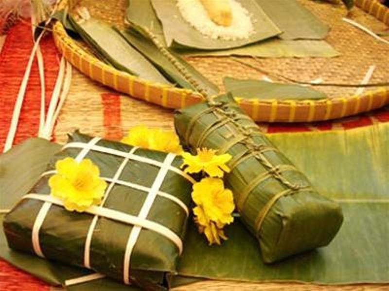 Gói bánh chưng đã trở thành phong tục ngày T&ecirc;́t kh&ocirc;ng th&ecirc;̉ thi&ecirc;́u của người Vi&ecirc;̣t Nam 