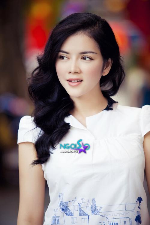 Đôi mắt to, dài là điểm nhấn trên khuôn mặt của cô