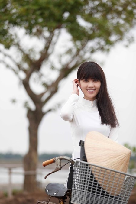 Những hình ảnh của Ngọc Trinh chứng minh một điều: Không phải 'hở' mới đẹp