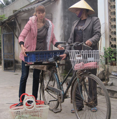 Ngỡ ngàng hình ảnh 'gái quê' Lê Thị Phương trước khi bỏ chồng cũ lấy chồng mới