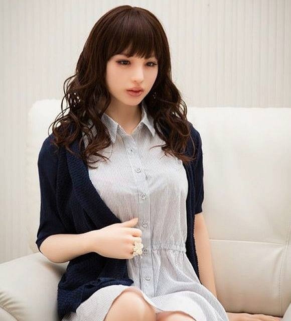 Búp bê tình dục như thật khiến nhiều quý ông giật mình