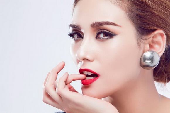 Điểm mặt 5 mỹ nhân từng đi qua cuộc đời Cường đô la