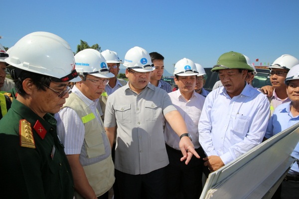 PTT Ho&agrave;ng Trung Hải thị s&aacute;t, kiểm tra tiến độ cao tốc Đ&agrave; Nẵng-Quảng Ng&atilde;i