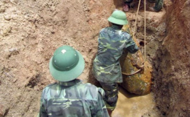 Quả bom gần 400 kg đ&atilde; được k&iacute;ch nổ th&agrave;nh c&ocirc;ng