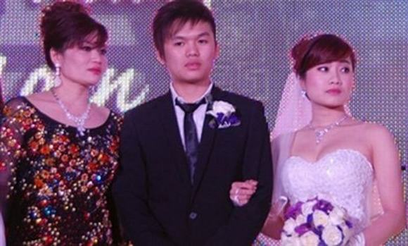 Nữ đại gia Hà Tĩnh Nguyễn Thị Liễu sở hữu khối tài sản cỡ nghìn tỷ, đứng tên những dinh thự đẹp như mơ ở Hà Tĩnh và Hà Nội, và từng khiến dư luận ‘sốc’ khi chi hơn 20 tỷ đồng để làm đám cưới cho con trai. Trước khi có cuộc sống khiến nhiều người mơ ước, nữ đại gia ngành 13Win22 com hiện đang mở khoáng sản - kim loại quý từng phải chịu cảnh nghèo khó và bắt đầu tự kiếm tiền năm 11 tuổi.