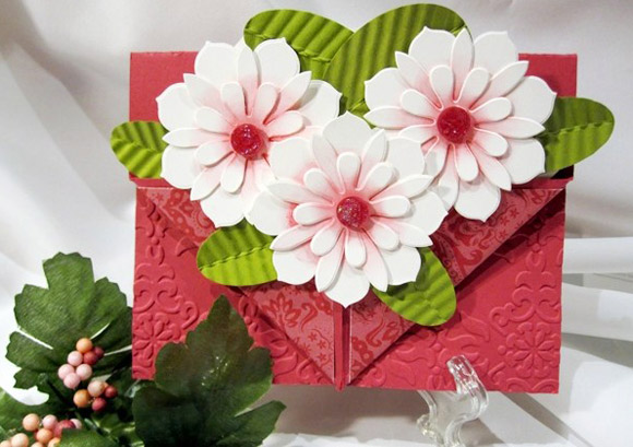 Một tấm thiệp đơn giản tự tay con l&agrave;m đ&atilde; l&agrave; một m&oacute;n qu&agrave; trọn vẹn d&agrave;nh cho mẹ trong ng&agrave;y 20/10