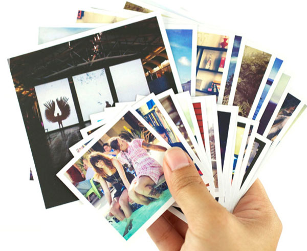 Một cuốn album đầy ắp những h&igrave;nh ảnh của cả nh&agrave; sẽ l&agrave; m&oacute;n qu&agrave; tặng mẹ 20/10 tuyệt vời nhất