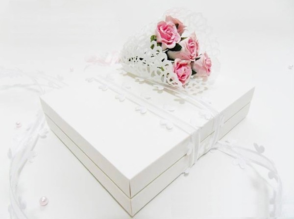Nếu muốn tạo một sự bất ngờ h&atilde;y tặng k&egrave;m một bức ảnh đẹp của người ấy 