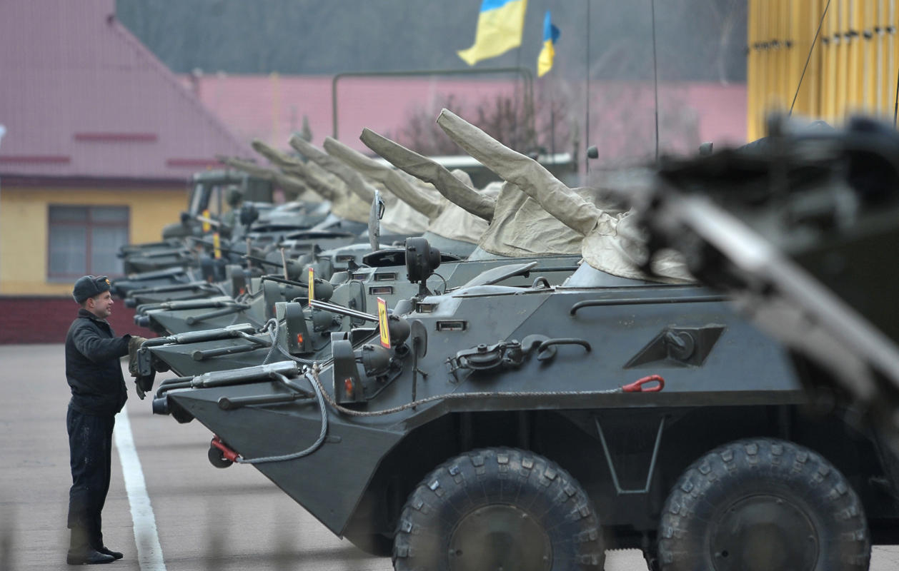 Ukraine t&aacute;i triển khai thiết bị qu&acirc;n sự chuẩn bị tập trận lớn
