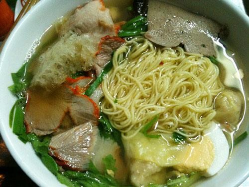 10 địa điểm ăn vặt nổi tiếng H&agrave; Th&agrave;nh