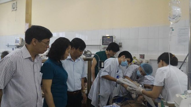 Lãnh đạo tỉnh Quảng Ninh thăm hỏi người bị nạn Lãnh đạo tỉnh Quảng Ninh thăm hỏi người bị nạn