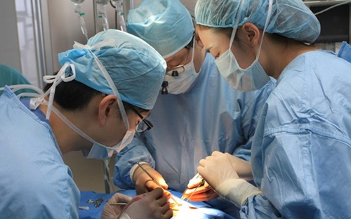 3 trẻ tử vong, thuốc mê, phẫu thuật Nụ cười, trẻ em nghèo, sứt môi, hở hàm ếch