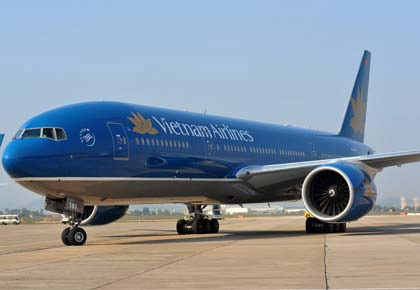 H&agrave;nh kh&aacute;ch kh&oacute; thở, Vietnam Airlines, hạ c&aacute;nh khẩn cấp
