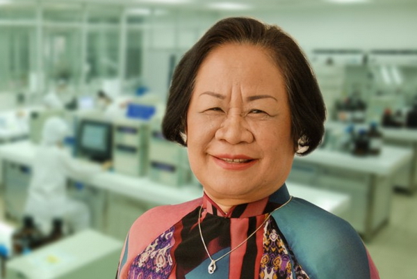 b&ocirc;ng hoa th&eacute;p, Dược Hậu Giang, phạm thị việt nga, nữ doanh nh&acirc;n việt