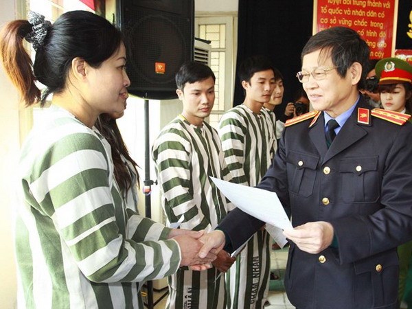 tha t&ugrave; 2/9, Quốc kh&aacute;nh 2/9, giảm &aacute;n, t&ugrave; nh&acirc;n