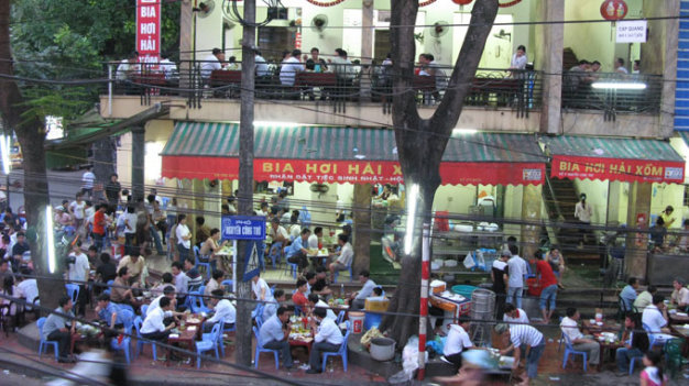 uống bia, đảm bảo vệ sinh, th&ocirc;ng gi&oacute;, chống n&oacute;ng