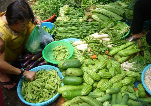 Người d&acirc;n sẵn s&agrave;ng bỏ nhiều tiền hơn để mua rau củ xấu m&atilde; nhưng   an to&agrave;n