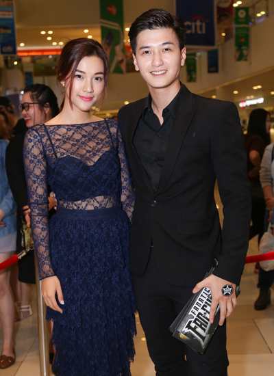 MC Hoàng Oanh bên bạn trai Huỳnh Anh.