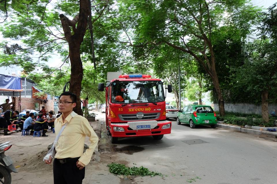 Người phụ nữ tho&aacute;t chết nhờ m&aacute;i nh&agrave;