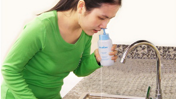 Rửa mũi mỗi ng&agrave;y để ph&ograve;ng tr&aacute;nh vi&ecirc;m mũi dị ứng