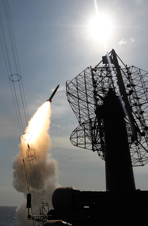 Tổ hợp ph&ograve;ng kh&ocirc;ng S-300F l&agrave; vũ kh&iacute; ch&iacute;nh của tuần dương hạm Moskva