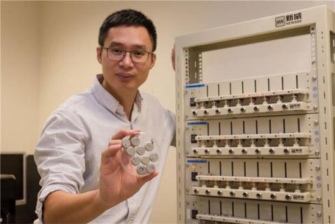 sạc pin si&ecirc;u nhanh, nh&agrave; khoa học Singapore, c&ocirc;ng nghệ nano