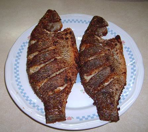 C&aacute;c chuy&ecirc;n gia cảnh b&aacute;o để tr&aacute;nh sai lầm khi ăn c&aacute; kh&ocirc;ng n&ecirc;n r&aacute;n qu&aacute; kĩ 