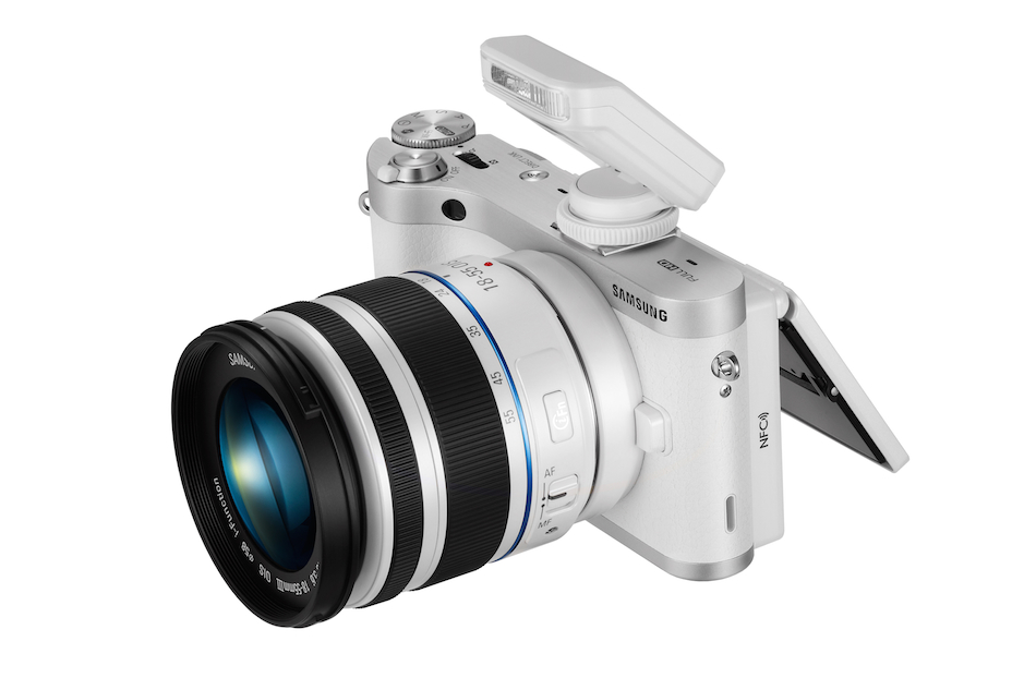 Samsung Nx500 hiện l&agrave; m&aacute;y ảnh gi&aacute; rẻ được mong chờ nhất