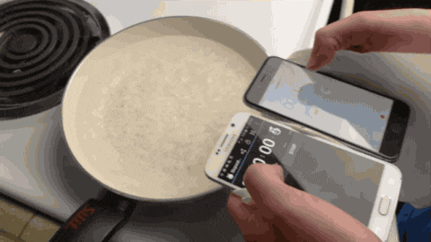 Samsung Galaxy S6 v&agrave; iPhone 6 đ&atilde; trải qua một cuộc đọ sức trong chảo nước s&ocirc;i