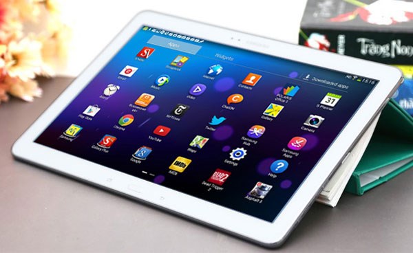 Máy tính bảng giá rẻ sở hữu màn hình 'khủng' trên 10 inch