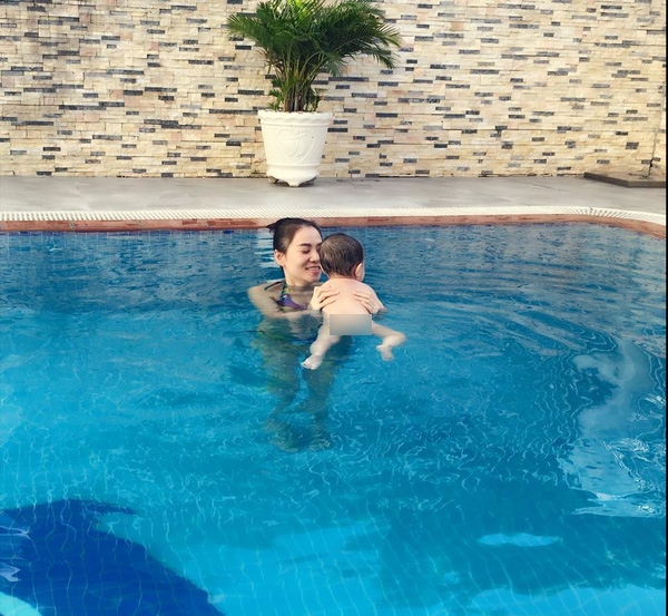 Sao Việt ăn Tết c&ugrave;ng &lsquo;nh&acirc;n khẩu nh&iacute;&rsquo; mới