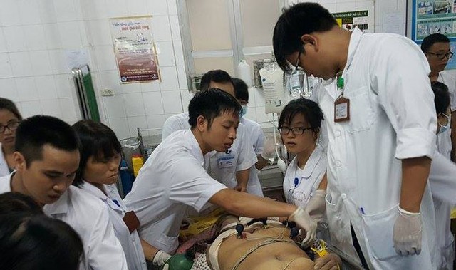 Sập nh&agrave; ở Trần Hưng Đạo