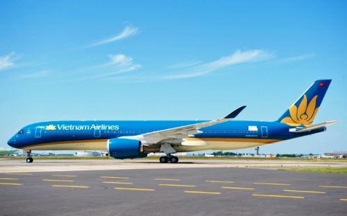 Chiếc m&aacute;y bay Airbus A350 đầu ti&ecirc;n được Vietnam Airlines tiếp nhận v&agrave;o ng&agrave;y 2/7/2015