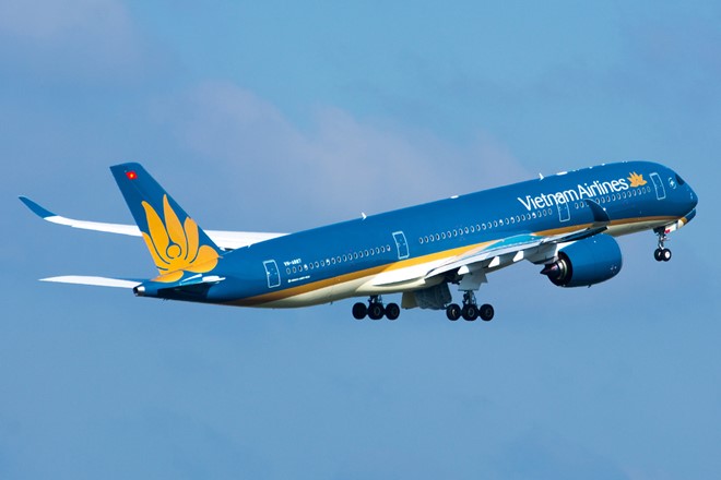 Chiếc Airbus A350 của Vietnam Airlines phải hạ c&aacute;nh khẩn cấp v&igrave; tai nạn hy hữu xảy ra ở khoang bay v&agrave;o s&aacute;ng 5/2.