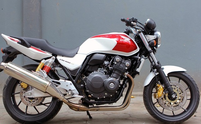 Si&ecirc;u xe m&ocirc; t&ocirc; CB400 2015 đ&atilde; cập bến Việt Nam