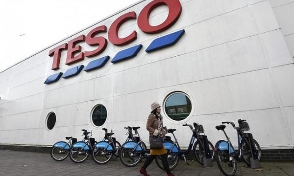 Doanh thu của chuỗi si&ecirc;u thị b&aacute;n lẻ Tesco thiệt hại nặng nề trong thời gian gần đ&acirc;y