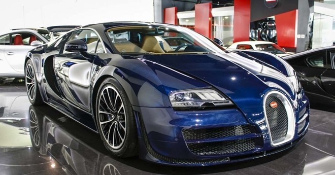 Si&ecirc;u xe Bugatti mới c&ocirc;ng suất 1200 m&atilde; lực với m&agrave;u xanh carbon độc đ&aacute;o
