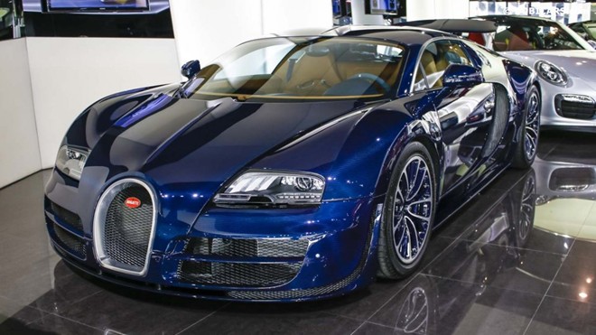 Si&ecirc;u xe Bugatti mới được tiết lộ đ&atilde; đập tan mọi kỉ lục khi đạt tới vận tốc xấp xỉ 434 km/h tr&ecirc;n đường thử 