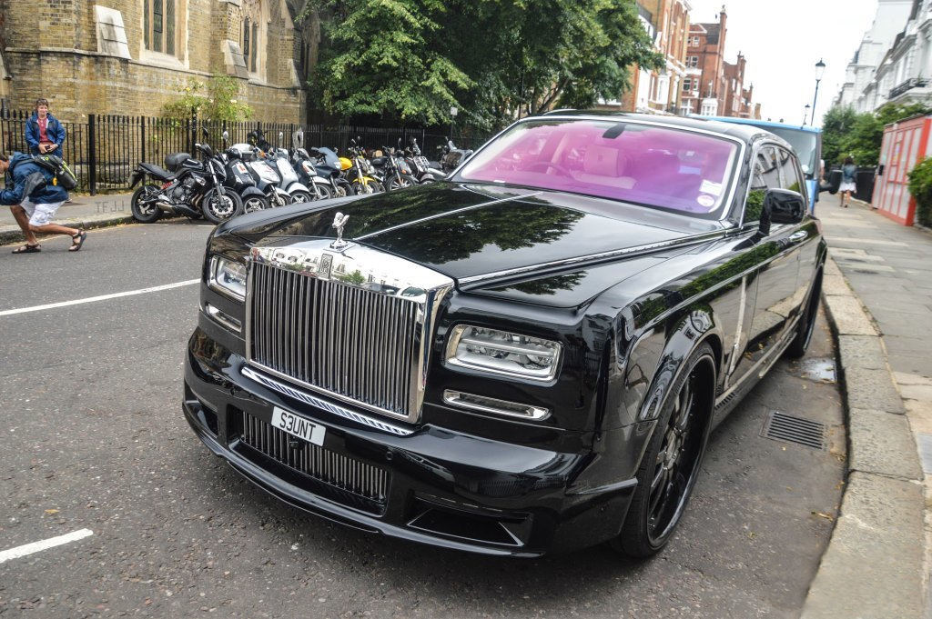 Rolls-Royce Phantom serie II Mansory Conquistador mang biển số 