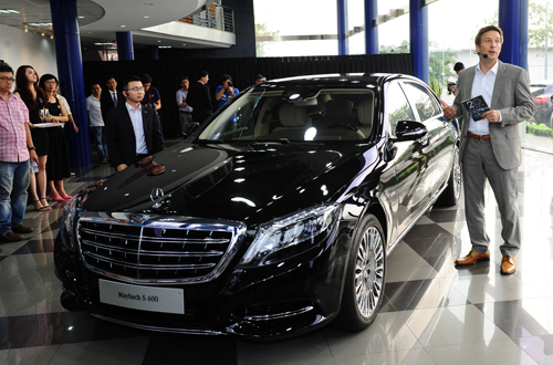 Si&ecirc;u xe Mercedes Maybach S600 c&oacute; gi&aacute; thấp hơn nhiều so với Roll-Royce, Bentley