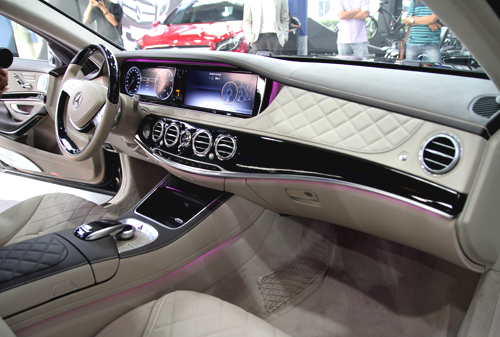 Si&ecirc;u xe Mercedes Maybach S600 sở hữu động cơ V12 tiết kiệm xăng nhất thế giới